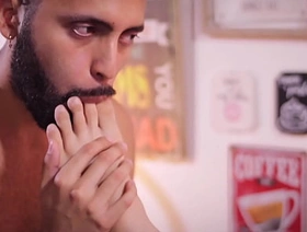 Footjob Camilo Brown Fucking Alex Disney Feet And Covering Them In Cum Licking The Cum And Swaping It With Alex gym hot gay porn