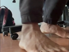 MALE FOOT WORKSHIP - WESLEY BULL hot gay gif porn