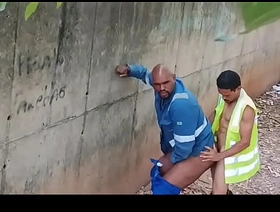 Trabalhadores vão atrás da obra fuder gay japan porn movie