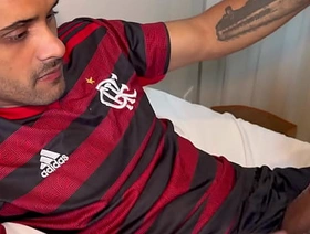 Dotado levando pika do ferjinho beefy korean gay porn