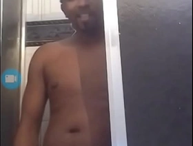 ATOR PÔRNO CARIOCA NEGÃO DOTADO FAZENDO ATENDIMENTOS POR CHAMADA DE VIDEO WHATSAPP COM UMA COROA GOSTOSA chinese gospeller gay porn