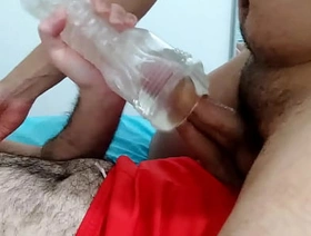 Compartilhando o Cuzinho de Brinquedo e Gozando Dentro Juntos porn gay myanmar