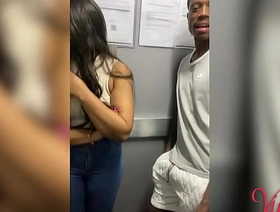 Chamei o negão Hyoran Carvalho pra comer minha esposa mas no fim sobrou tudo pra mim. gay hot muscular porn