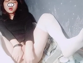 中国伪娘宿舍床帘内自慰 gay hot porn india