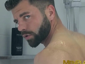 Suited stallion Exasperate de Silva masturbates his big cock gay bear japan porn