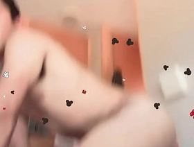 Me masturbo con mi gran pene chinese trainer gay porn