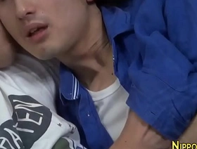 Asian hunk gets blowjob asuka japan gay porn