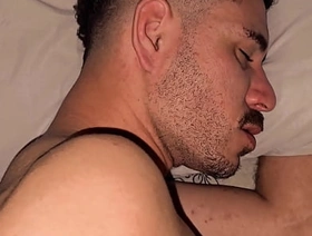 O CUZINHO CHEGA PISCA QUANDO O MACHO DA VIZINHA VEM PEDIR AÇUCAR LOGO CEDO, FODE E VAI EMBORA. gay korean homemade porn