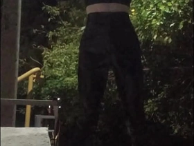 На высоких каблуках и брюках, ночью china gay teen porn