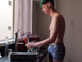 NOVINHO BEM DOTADO hot gay porn bareback