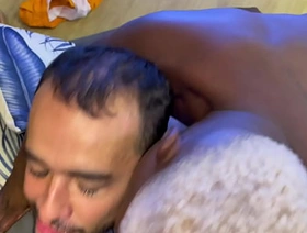 UMA TROCA JUSTA! MEU VIZINHO VEIO LAVAR SUAS ROUPAS AQUI EM CASA, APROVEITEI E SENTEI NA PICA DELE - FULL RED chinese broad in the beam gay porn