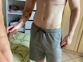 Carmona viu o pausao do Leandro Leme e chupou ele hot gay japan porn