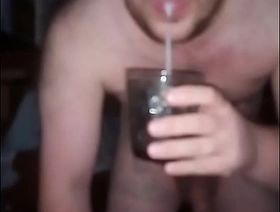 Shock content! A uncaring man from Russia edibles his own up to fresh cum! His cum is with his mouth! uncaring porn japan twink