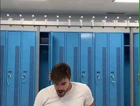 Public Locker Range Wank gay porn cute chinese