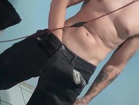 Punhetão gostoso de calça jeans gozando LENTAMENTE gay porn indonesia new