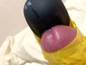 電マをパイパンちんぽに巻き付けてオナニー ちんこ ちんちん gay porn hot big gumshoe