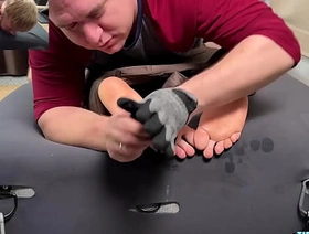 Bear Daddy Matt Wraps Sub Ryder And Tickles His Barren Feet chinese gay porn hunk