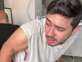 Hijastro caliente provoca a padrastro hasta que le cogio el culo se lo dejo abierto y lleno de crema yuta gay porn japan