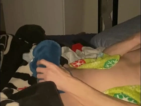 En visite chez les parents. Risque de me faire prendre. hot incomprehensible gay porn