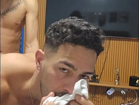 DANDO O CU E CHEIRANDO A CUECA chinese bear porn gay