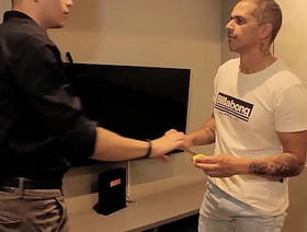 Pedreiro Bom de Serviço malaysia gay porn tweet