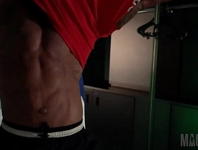 A porta estava aberta e esse puto vendado! Meti rola com gosto hot gay asians porn