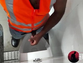 Fui usar o banheiro da academia e os bombados ficaram de olho gay porn chinese men