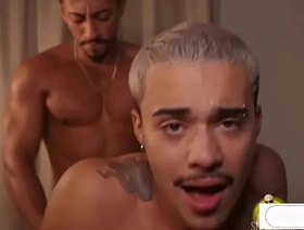 Transando com o showy gostoso que conheci hardly any app gay porn hot twink