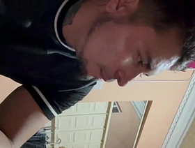 Salgo a tomar porque mi vieja me dijo que estaba embarazada y un señor me agarró en mi momento más pdo taiwan gay hunk porn