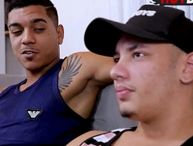 Meu amigo rabudo quicou gostoso na minha piroca! hunk gay porn japan