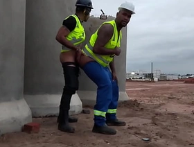 Os trabalhadores público se pegando escondido na obra da cidade gay singapore porn tumblr