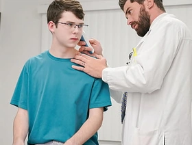 The Twink Patient Needs Testosterone Injection from The Doctor - Doctorblows chinese high school gay porn