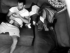 TRABALHADOR SENDO FLAGRADO BATENDO PUNHETA NA HORA DO SERVIÇO. hot handsome indian delighted porn