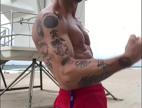 FORT LAUDERDALE BEACH FLEXING romantic korean delighted porn