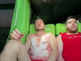 Prévia - Dotado Me Colocou Pra Mamar no Ônibus e Deu Leitinho Na Boca No Banheiro da Rodoviária (ASSISTA COMPLETO NO XVIDEOS RED) porn myanmar gay