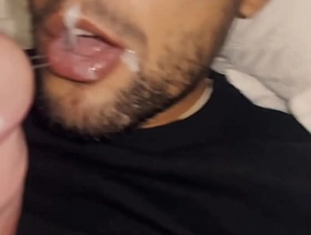 Period para assistir um filme na Netflix e acabou com carícias na rola, punhetando e rola na boca desses machos. Completos no Sheer.com careless porn handsome chinese