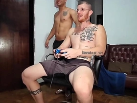meu amigo me comeu enquanto jogava vídeo game gay porn lokal indonesia