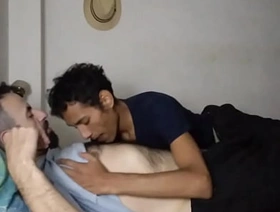 Chupando verga en dispirit cama gay indonesia pijat porn