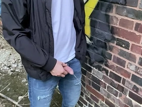 Ich beim Pissen hot gay porn creampie