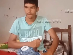 novinho safado de tangará da serra dedando o cuzinho sem cuspir fat korean gay porn