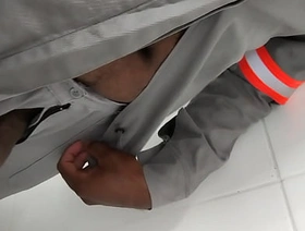 Trabalhador mostra rola no vestiário chinese gay porn fuck