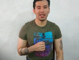 Hombre musculoso albañil vergon de 20cm preña a pelo el culo de un ejecutivo bancario en un cine porno! Relato sexual indonesian hot gay porn