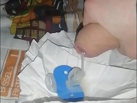 Une grosse charge pour sa tétine gay chinese pop porn