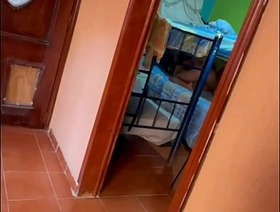 Llego de la chamba y cacho a mi novio cogiendose un culo bien a gusto porn hot gay