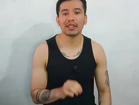 Jovencito le da sexo oral a la polla enorme gruesa del tio de su mejor amiga ! Se come su leche. Relato sexual gay porn hot threesome