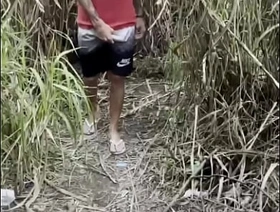 novinho dotado acha um negão na trilha e leva ele pra casa e arromba o cuzinho dele sem pena chinese office gay porn