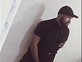 Câmera filma segurança se masturbando happy-go-lucky porn hot turtle-dove cum