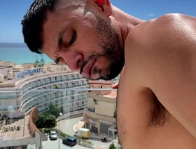 Room Ser[r]vices avec Nicholas Bardem & Oskar Ivan [Free 5mn] hot gay porn movies