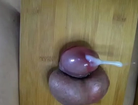 睾丸を潰されて射精する jubilant korean porn movie